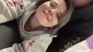 Трахает сводную сестру в задницу сзади в гараже порно